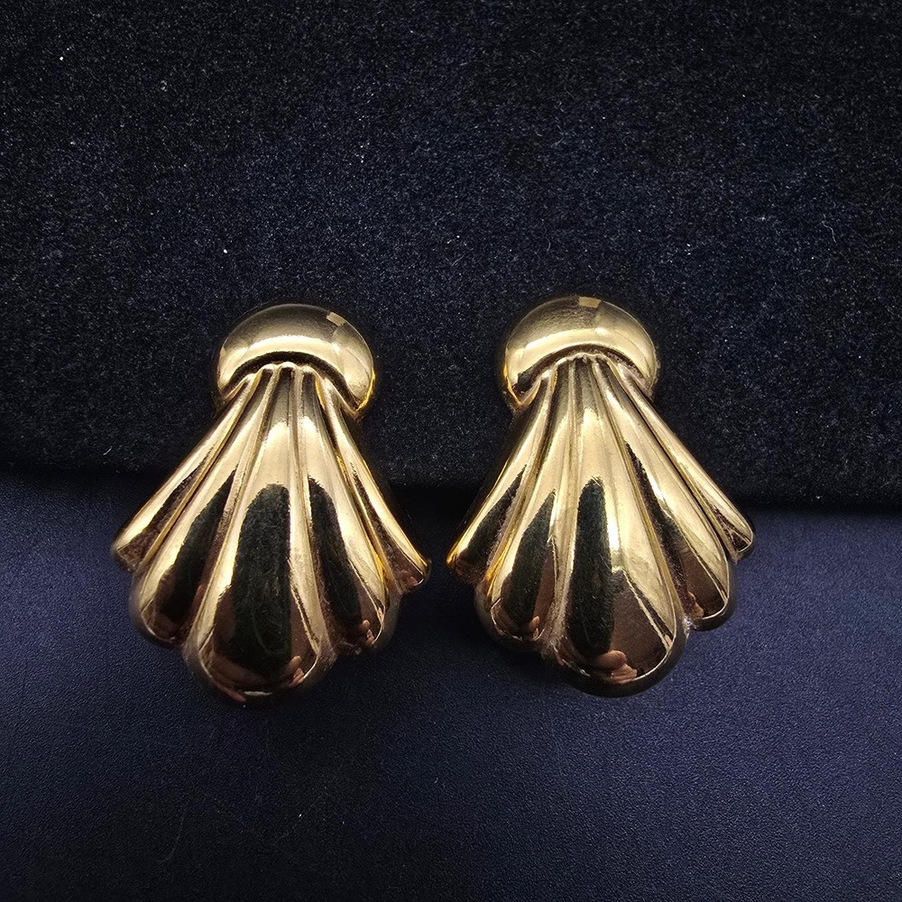 Gold Tone Scalloped Clip On Earrings Vintage 1990s Jewelry
